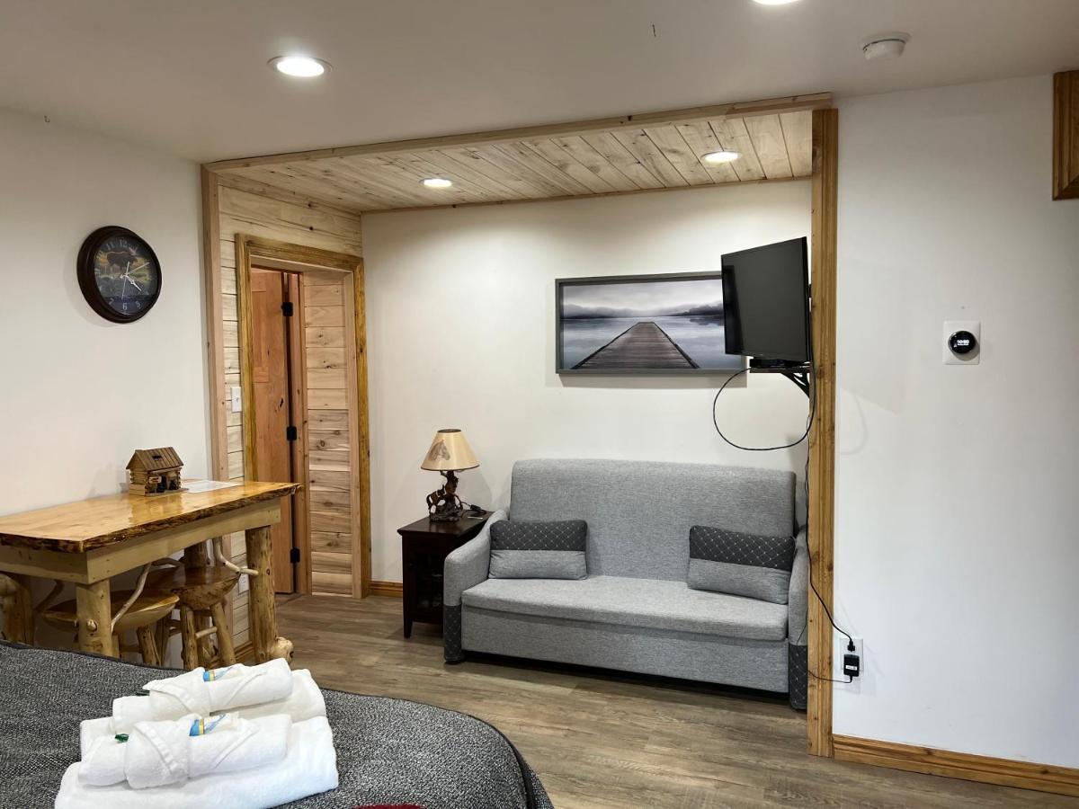 Alaska Knotty Pine B&B Palmer Exterior photo