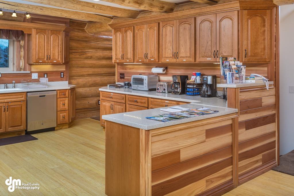 Alaska Knotty Pine B&B Palmer Exterior photo