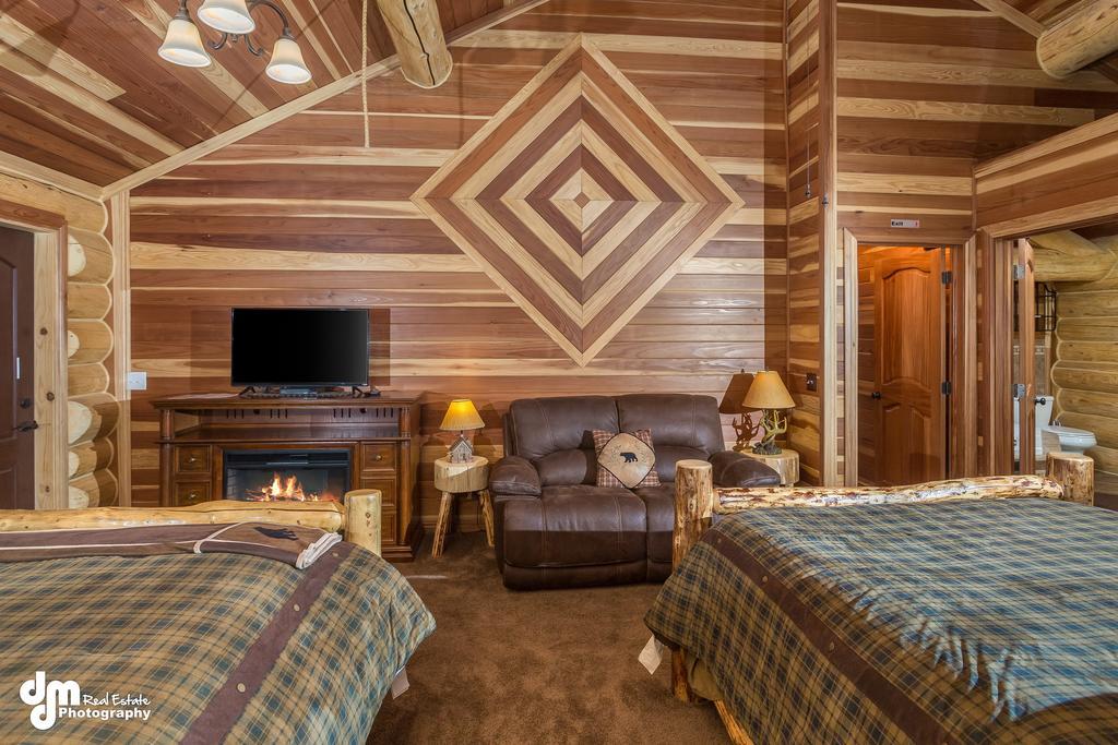Alaska Knotty Pine B&B Palmer Exterior photo